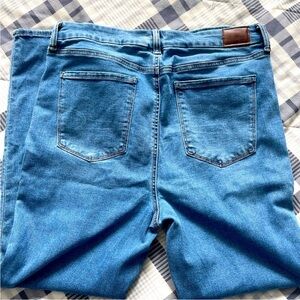 NWT American Eagle Jeans - BFF Jeggings - L